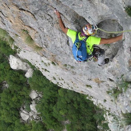 Apartman Ive Starigrad Paklenica Εξωτερικό φωτογραφία